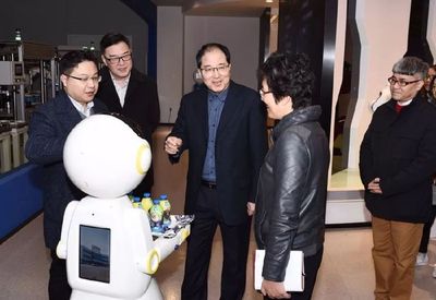 新春开工首日，新区领导与企业村居“相约星期四”共话引进政策